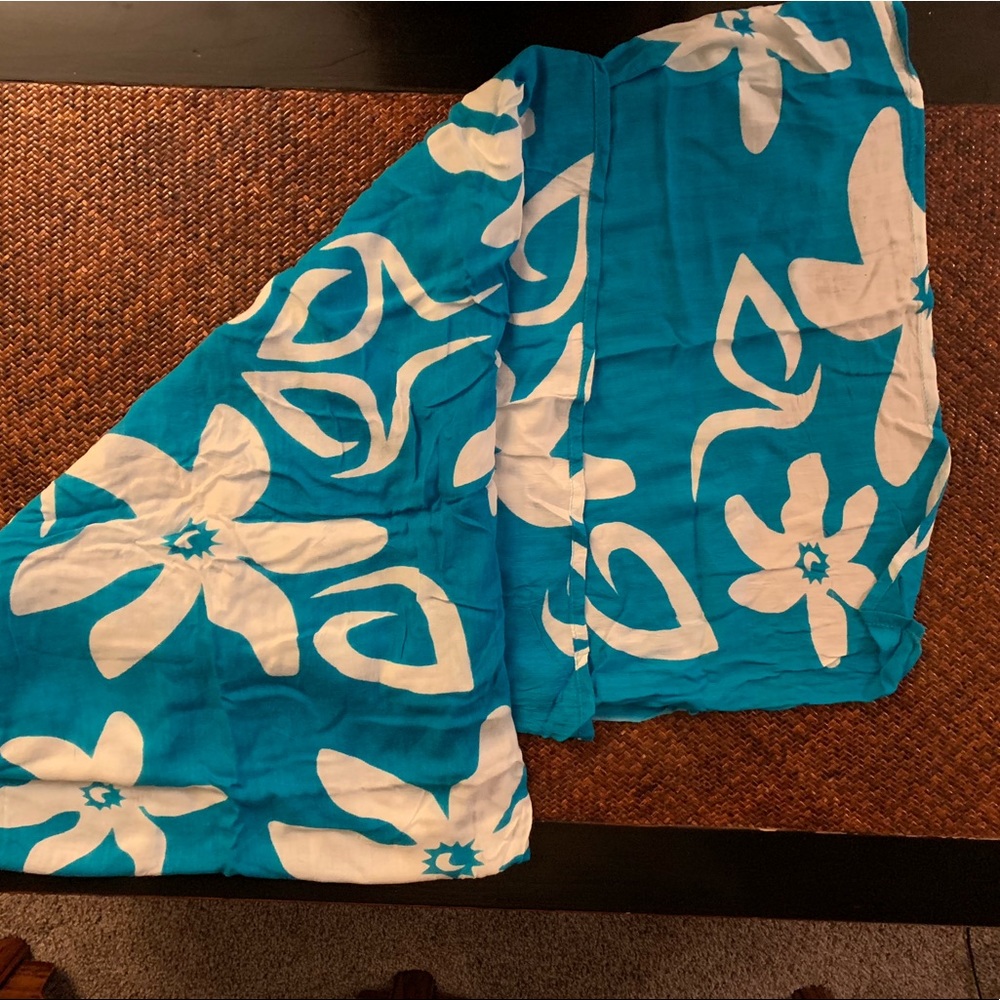 Sarong swim cover up- Tahitian - Picture 4 of 7